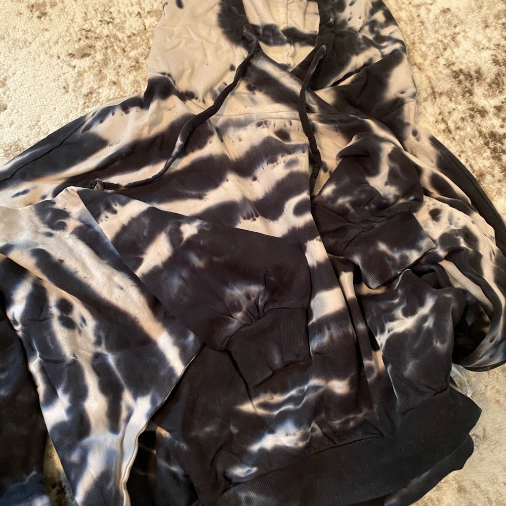 New๐บSuper storm tie dye sweater - Picture 3 of 7